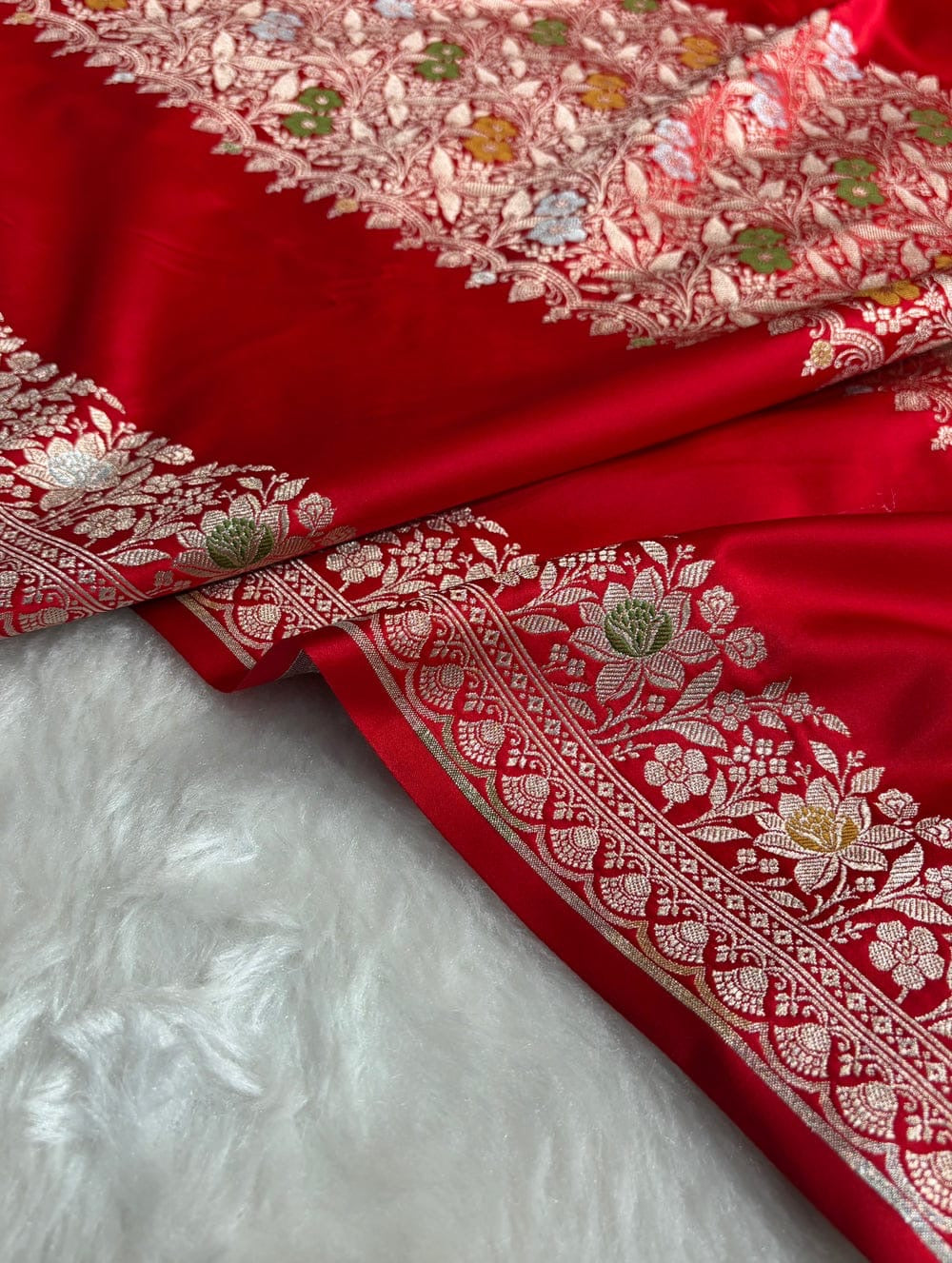 *Banarasi handloom minakari mashru silk saree**