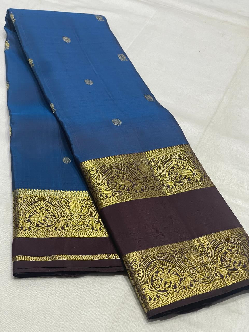 Pure handloom Kanchipuram silk sarees

*Silk mark certified*