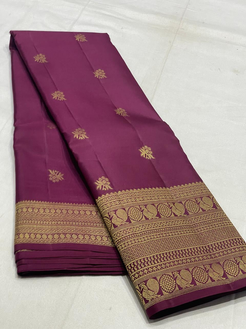 Pure handloom Kanchipuram silk sarees

*Silk mark certified*