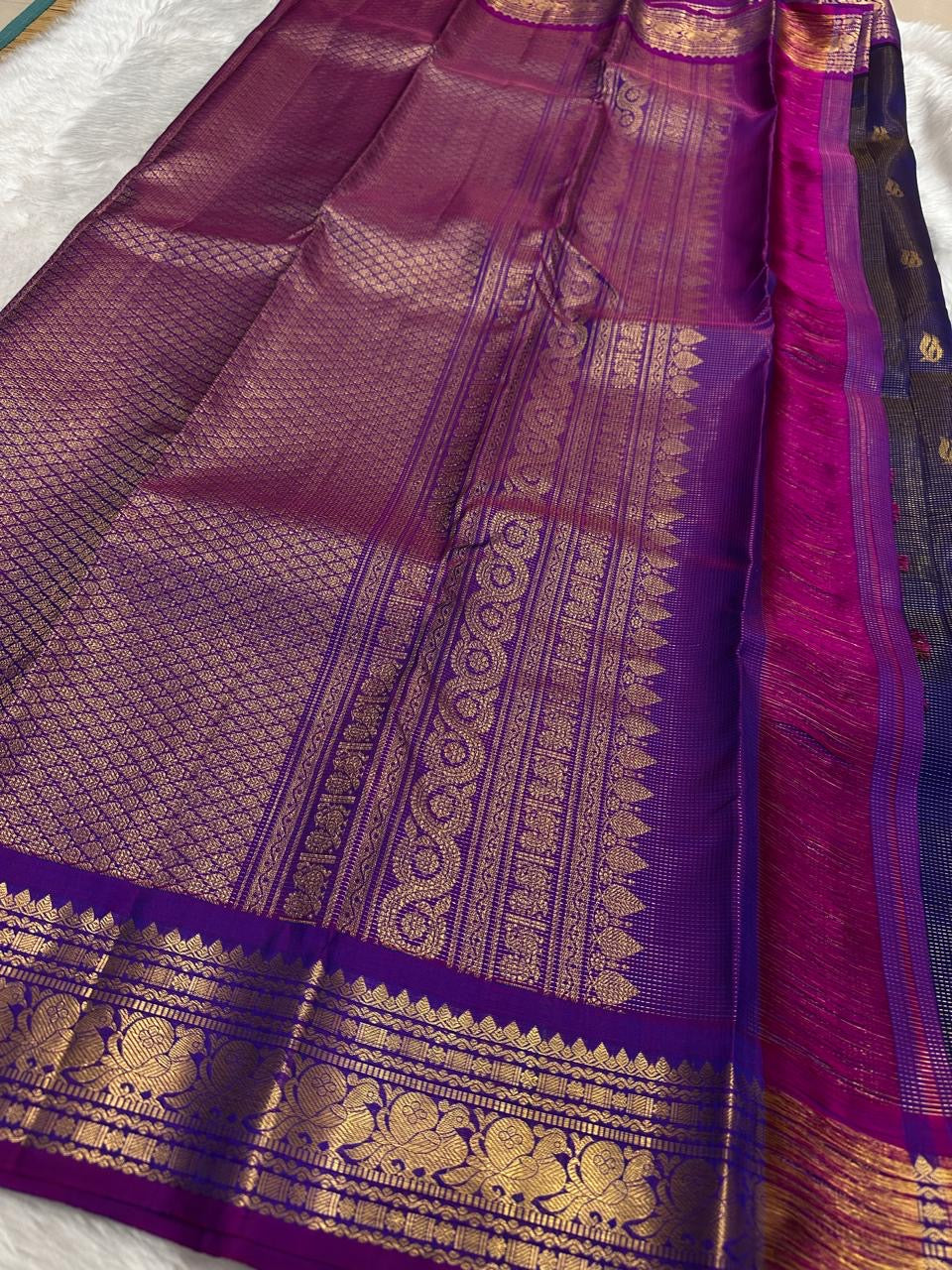 Pure handloom Kanchipuram silk sarees

*Silk mark certified*