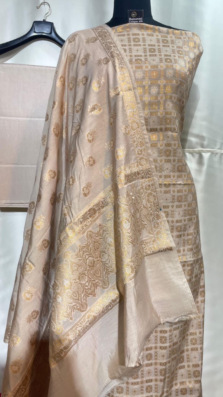 *🪷 Banarasi unstitched product 🪷*
 *Exclusive Banarasi Unstitched Salwar kameez with Dupatta*