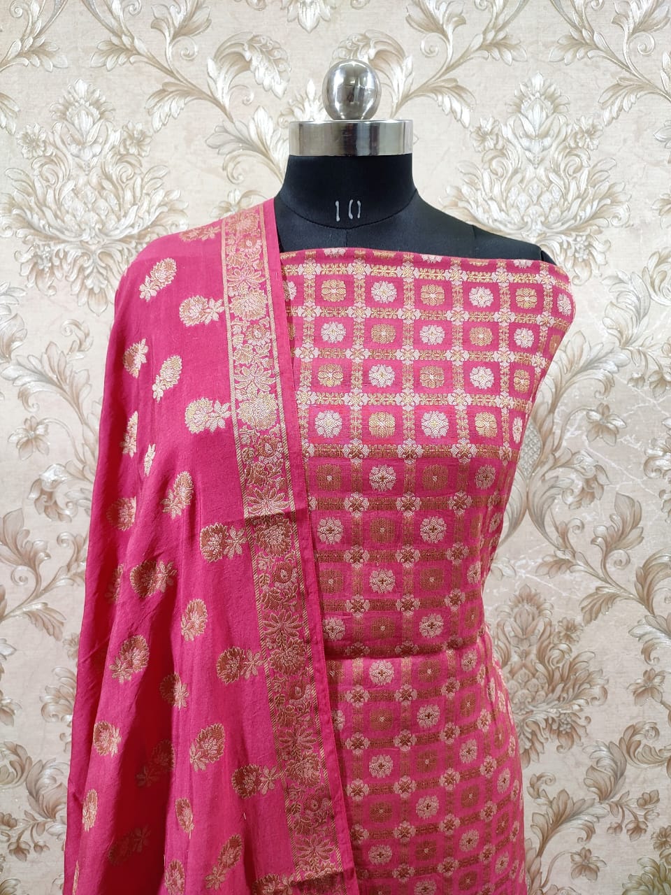 *🪷 Banarasi unstitched product 🪷*
 *Exclusive Banarasi Unstitched Salwar kameez with Dupatta*