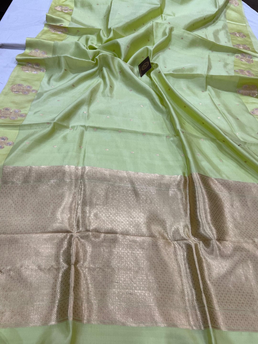 *Banarasi handloom pure mango silk sona roopa saree