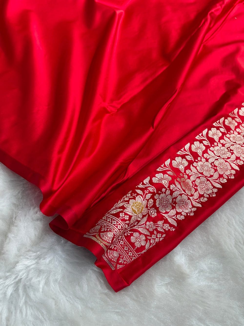 **Banarasi handloom minakari mashru silk saree**