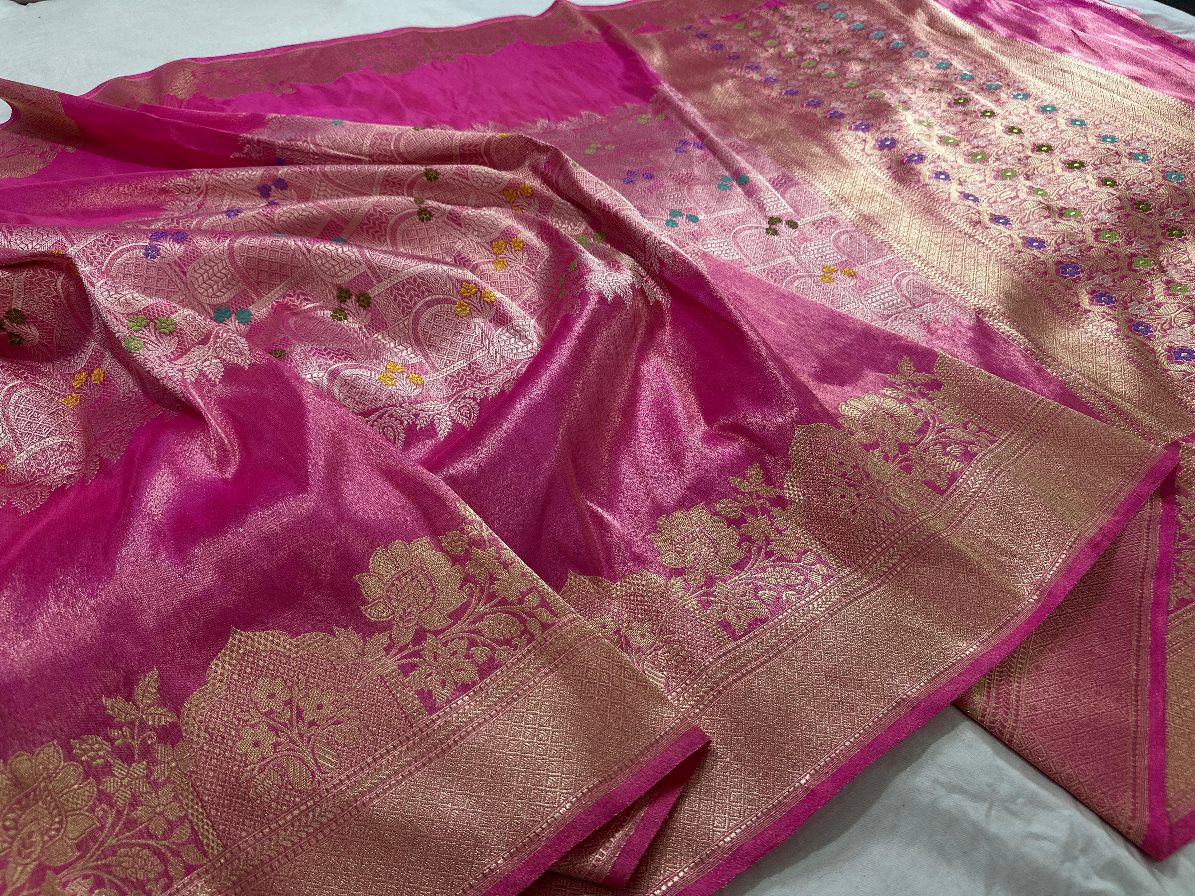 Katan silk tissue brocket