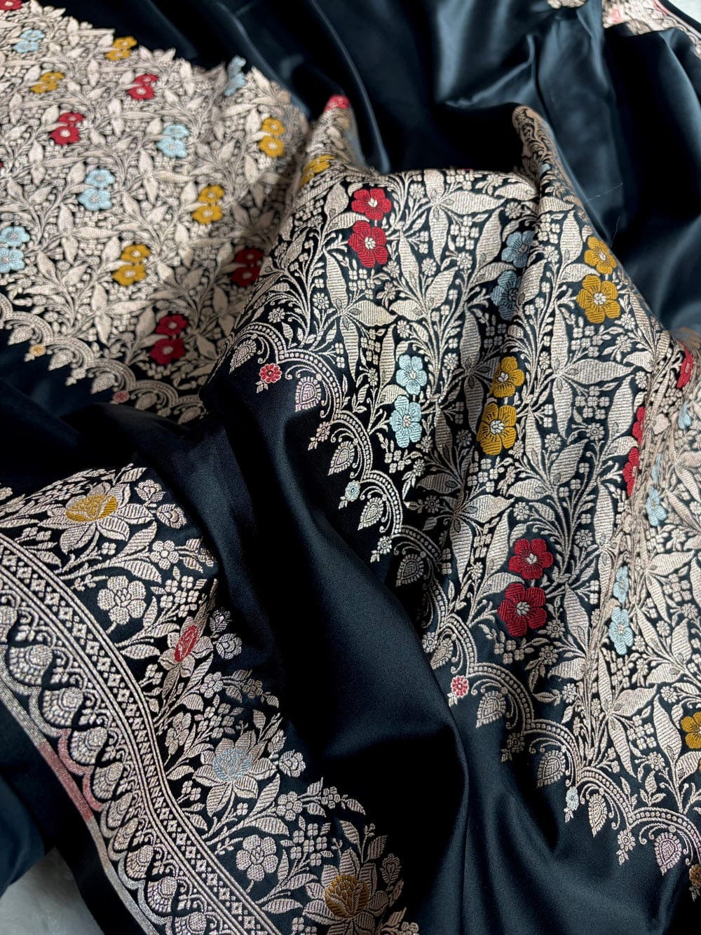 *Banarasi handloom minakari mashru silk saree**